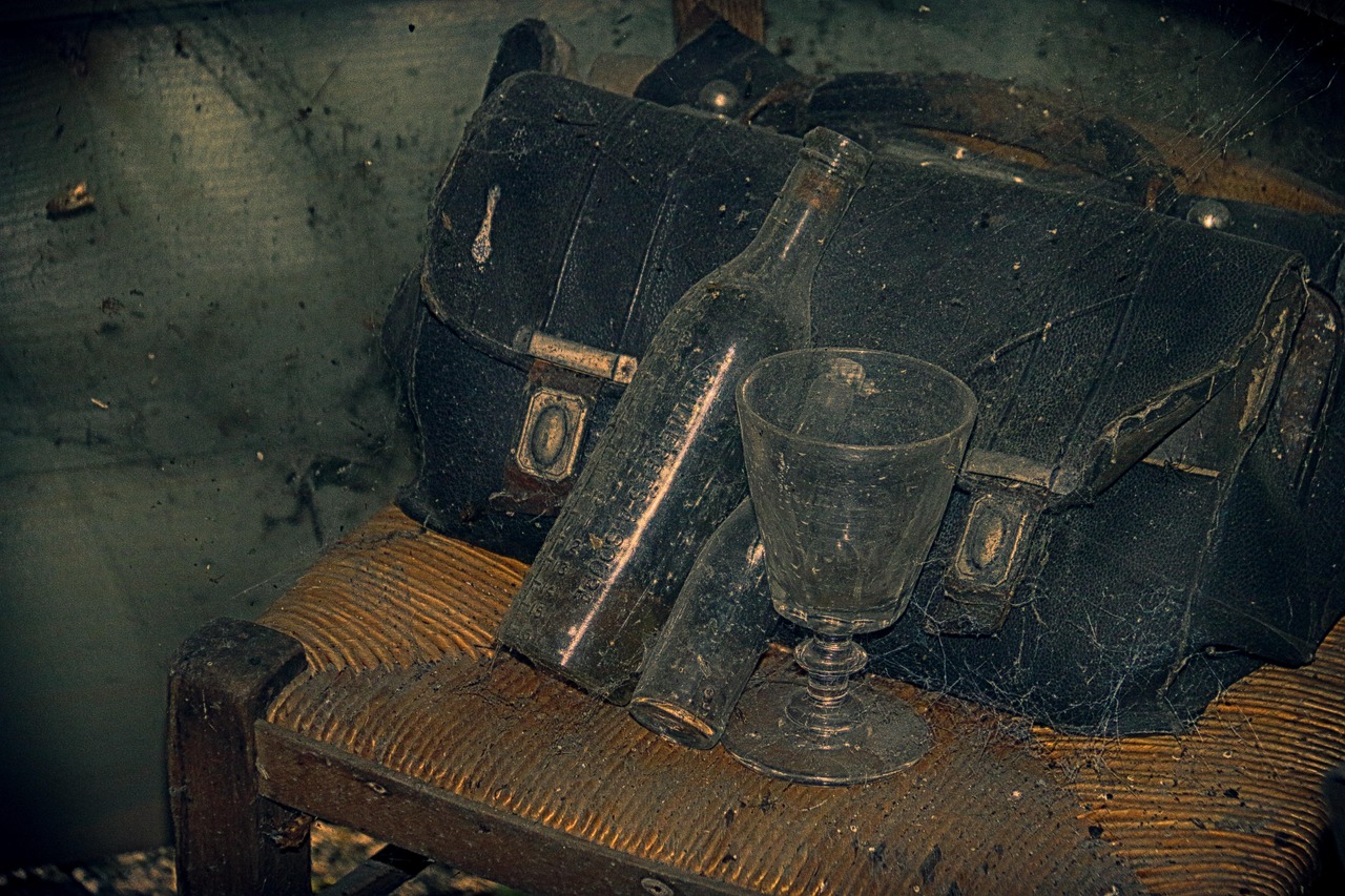 Leather, Rivets, and Wax: Crafting a Steampunk Adventurer's Satchel