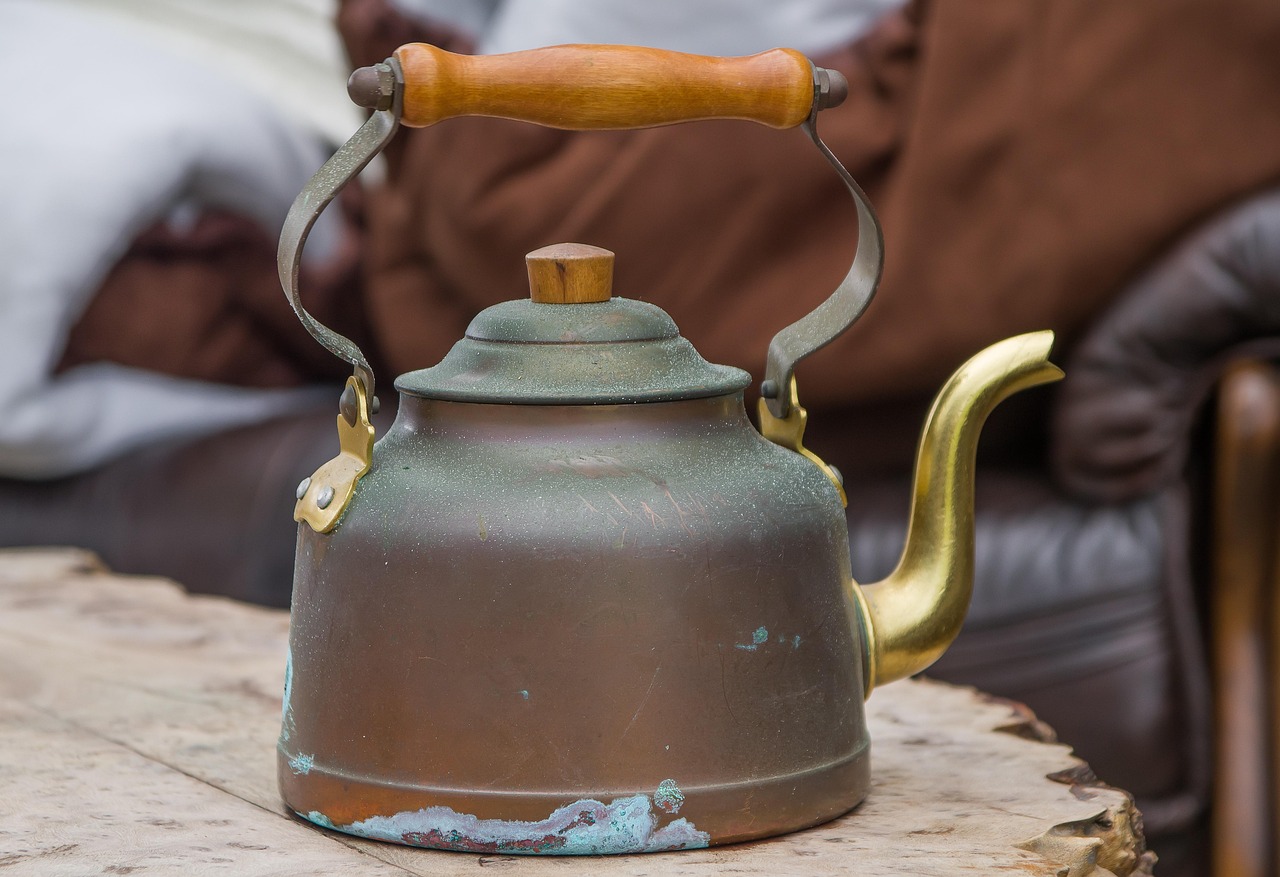 The Tinkerer's Teapot: Building a Steam-Powered Kitchen Gadget